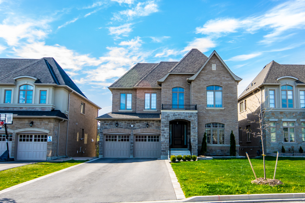 49 Arten Avenue, Richmond Hill