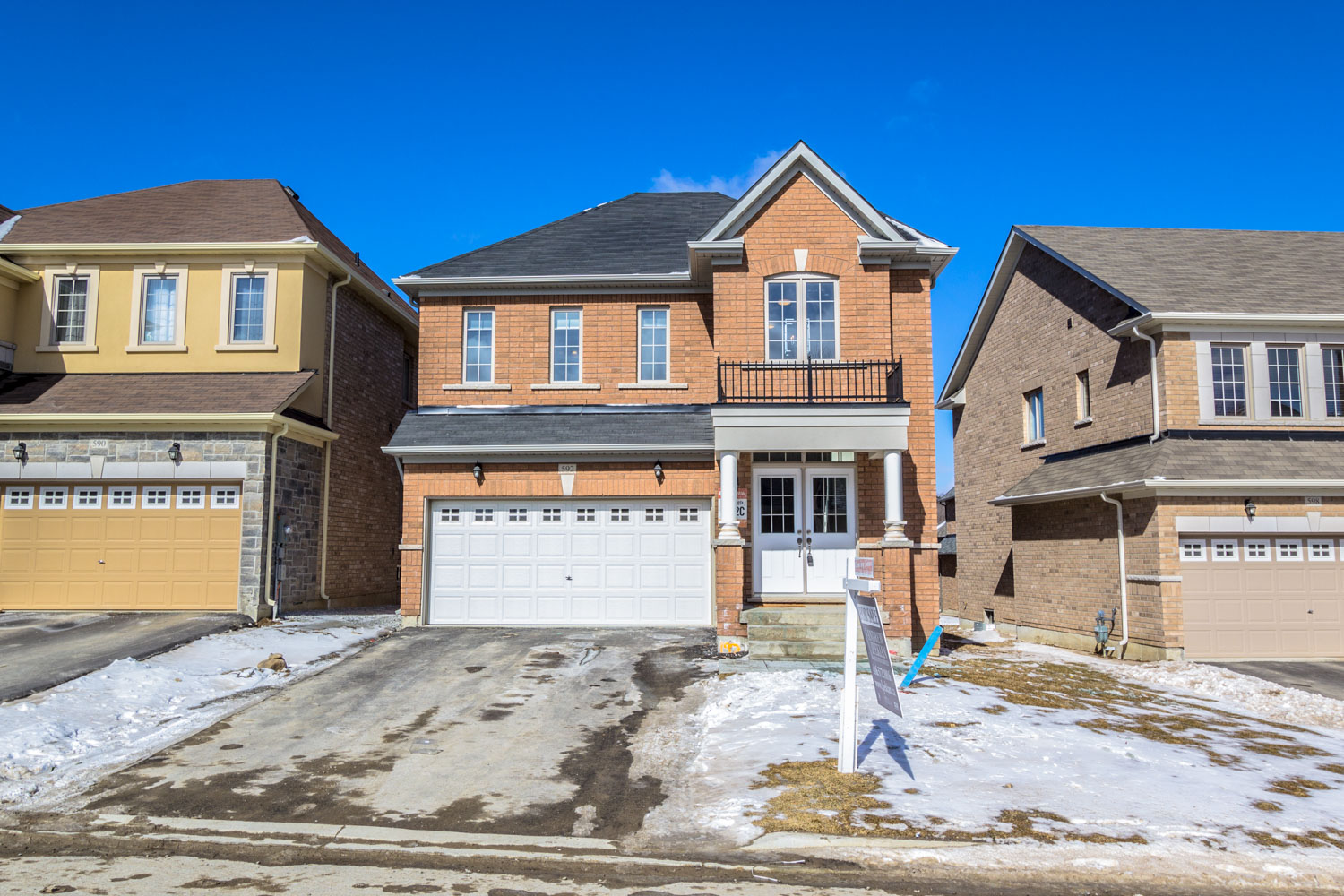 592 Clifford Perry Place, Newmarket